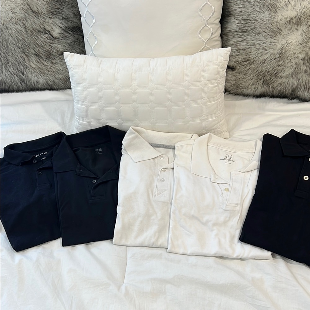 Multi pack of men’s polo shirts size medium